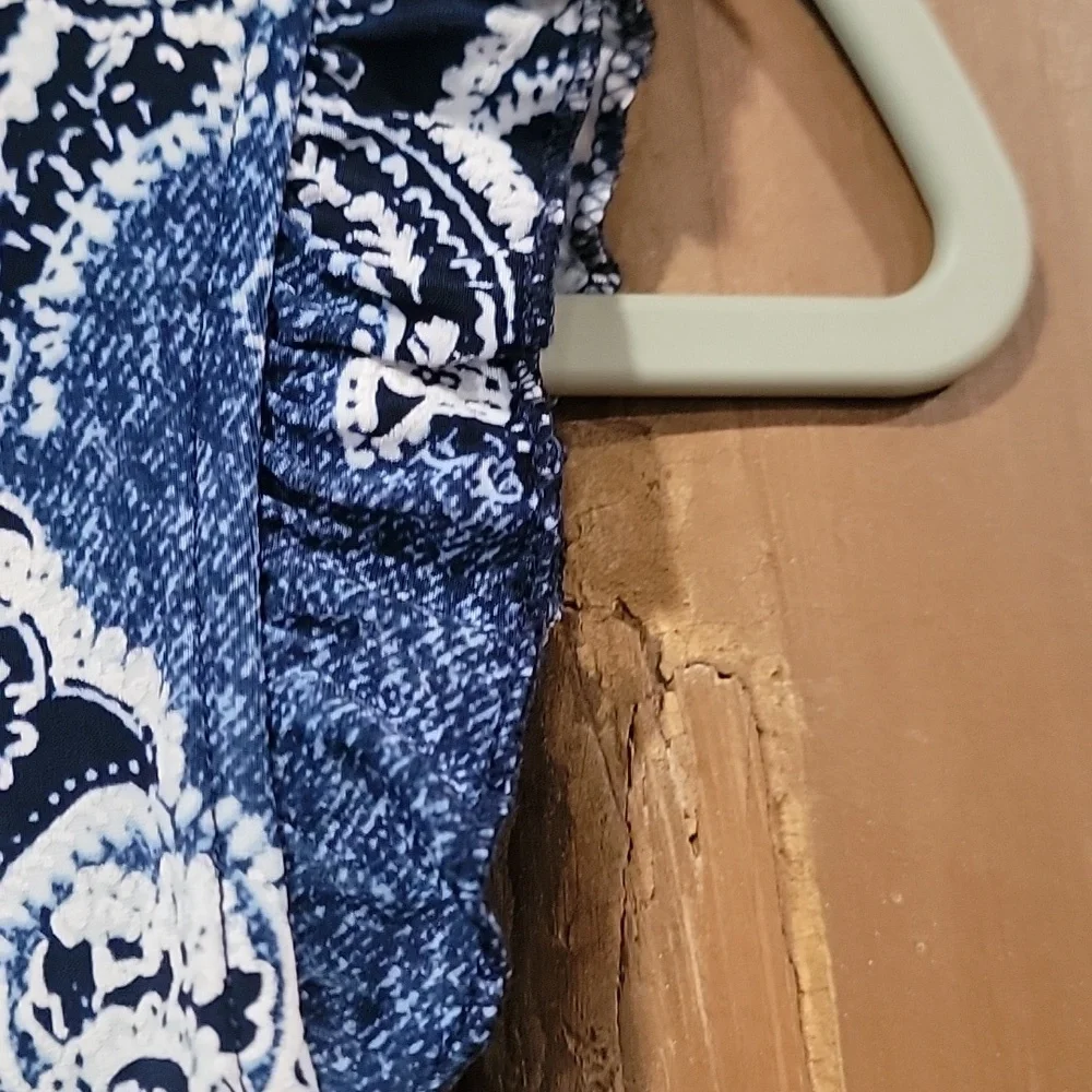 PerSeption Concept Blue and White Patterned Blouse - Picture 4 of 5